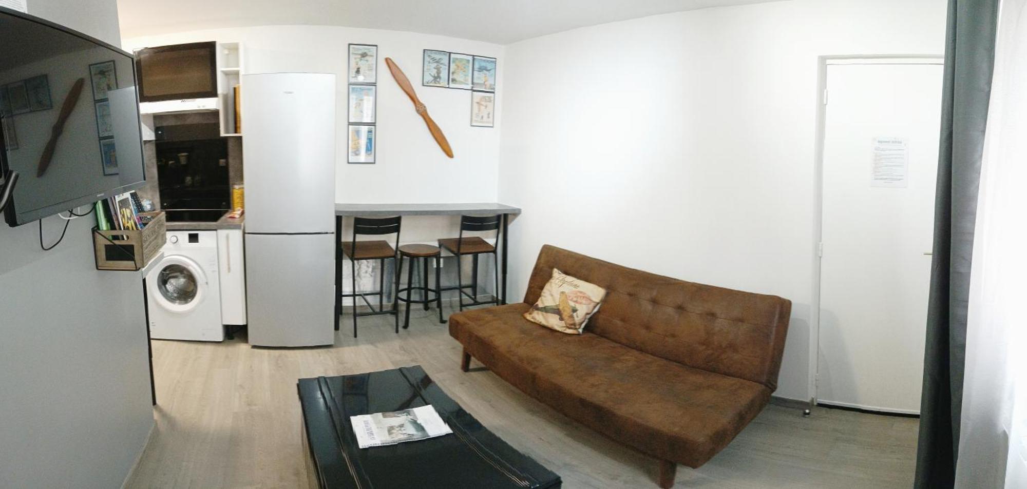 La Suite Du Pilote La Ferte-Alais Exterior photo